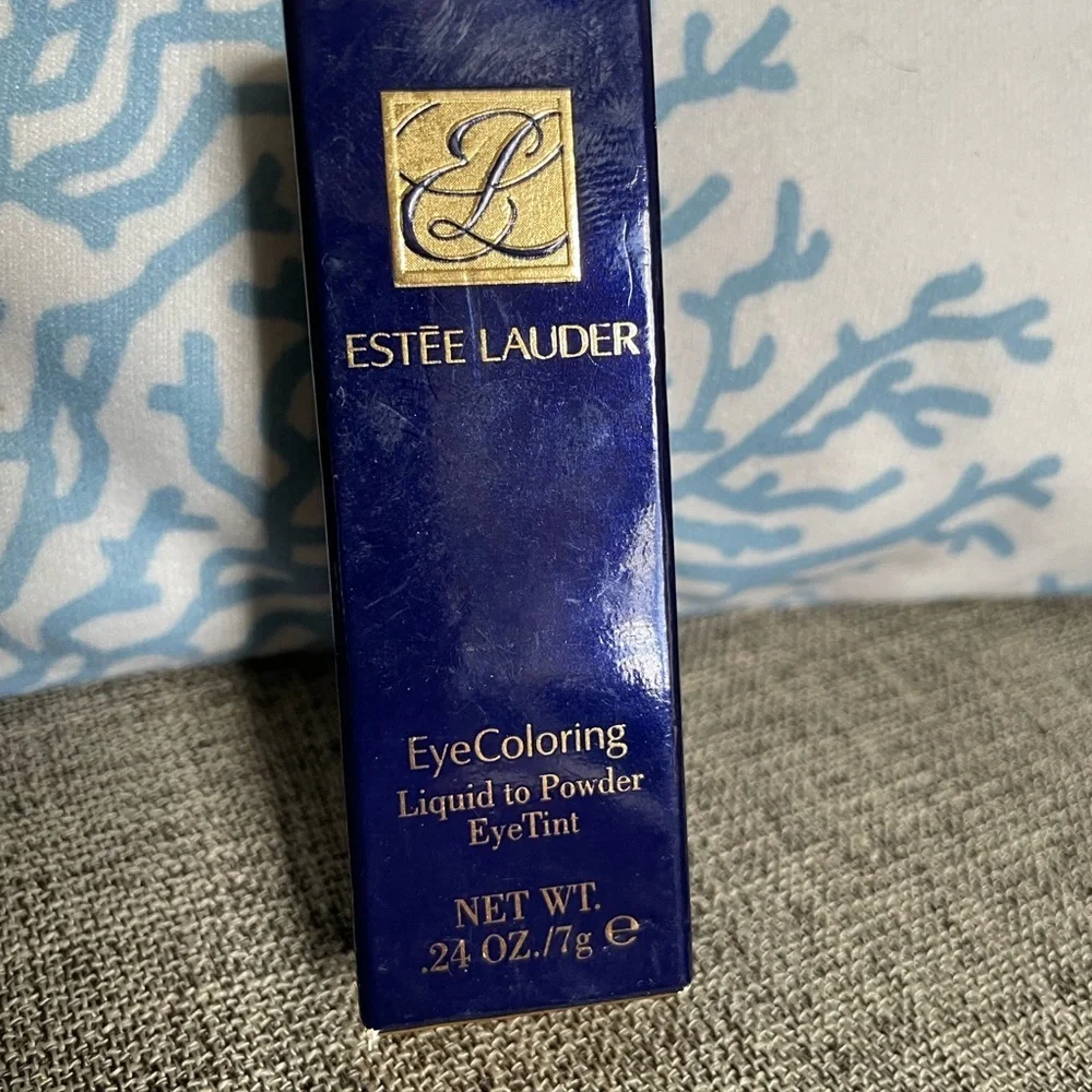 Estee Lauder Eye Coloring liquid to powder eye tint #04 fauvemauve new in box
